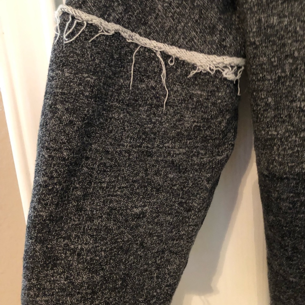 AIKO Cropped Sweatshirt - Picture 4 of 7